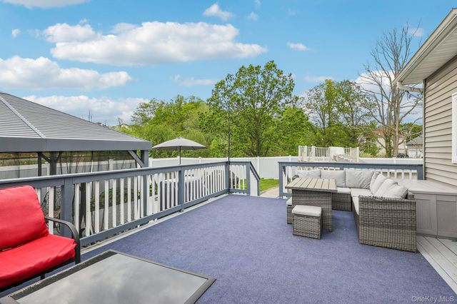 3105 Betsy Ross Ridge, New Windsor, NY 12553