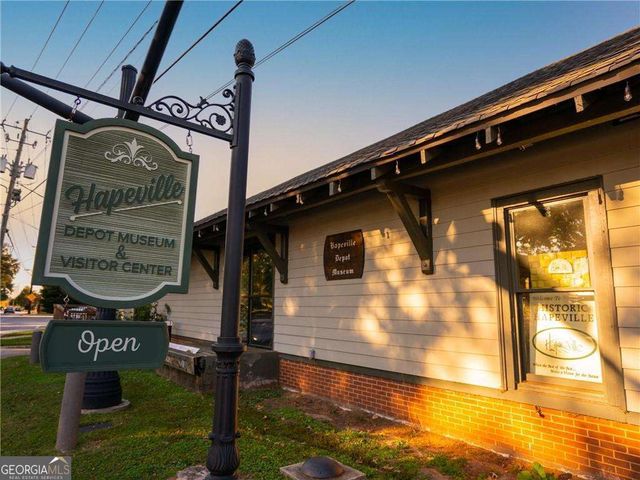 3304 Stillwood Lane, Hapeville, GA 30354