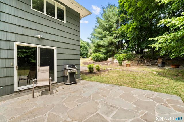 8 Huckleberry Drive South, Norwalk, CT 06850