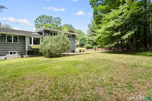 8 Huckleberry Drive South, Norwalk, CT 06850