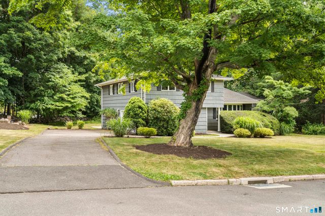 8 Huckleberry Drive South, Norwalk, CT 06850