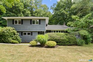 8 Huckleberry Drive South, Norwalk, CT 06850