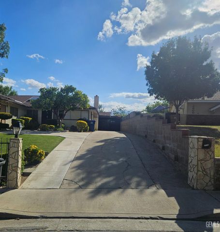 2516 S Tangerine Street, Bakersfield, CA 93306