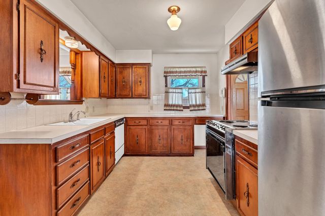 541 N Birch, Valley Center, KS 67147