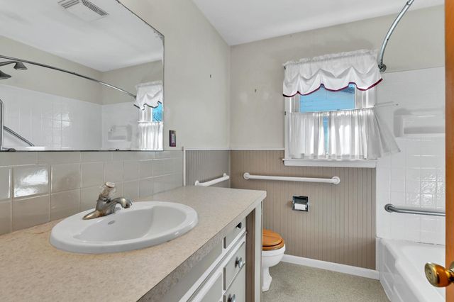 541 N Birch, Valley Center, KS 67147