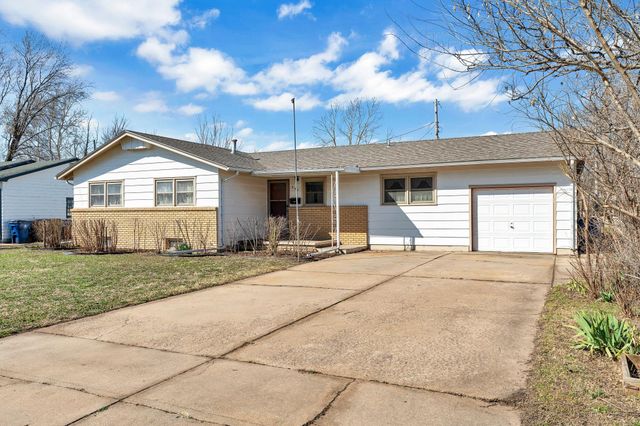 541 N Birch, Valley Center, KS 67147