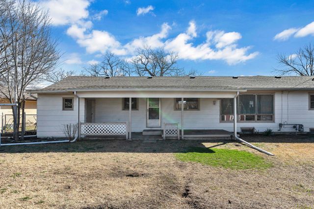 541 N Birch, Valley Center, KS 67147