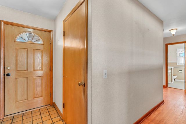 541 N Birch, Valley Center, KS 67147