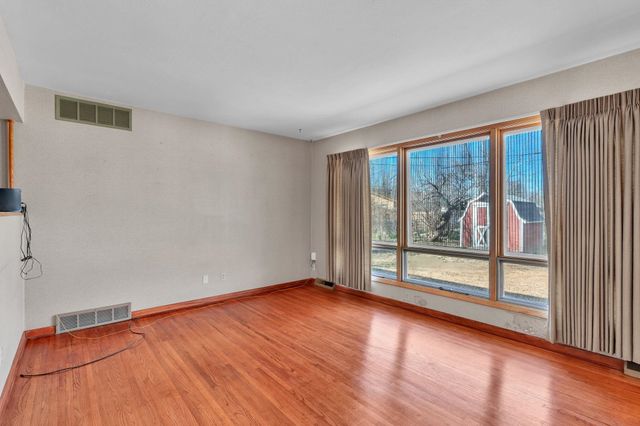 541 N Birch, Valley Center, KS 67147