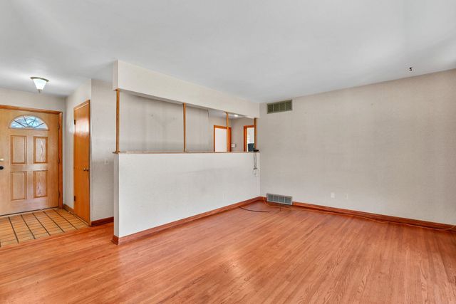 541 N Birch, Valley Center, KS 67147