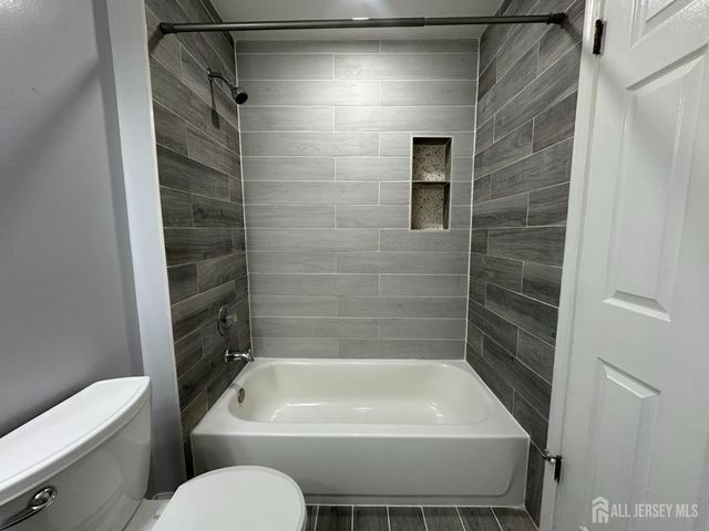 214 Sapphire Lane, Franklin Twsp, NJ 08823