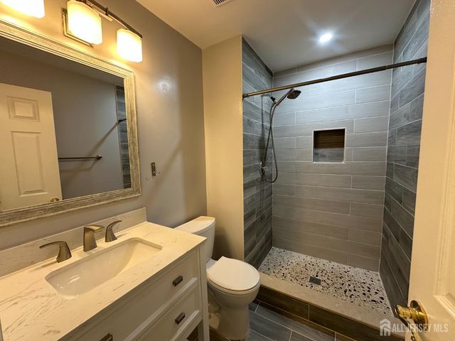 214 Sapphire Lane, Franklin Twsp, NJ 08823