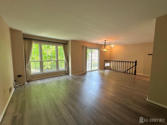 214 Sapphire Lane, Franklin Twsp, NJ 08823