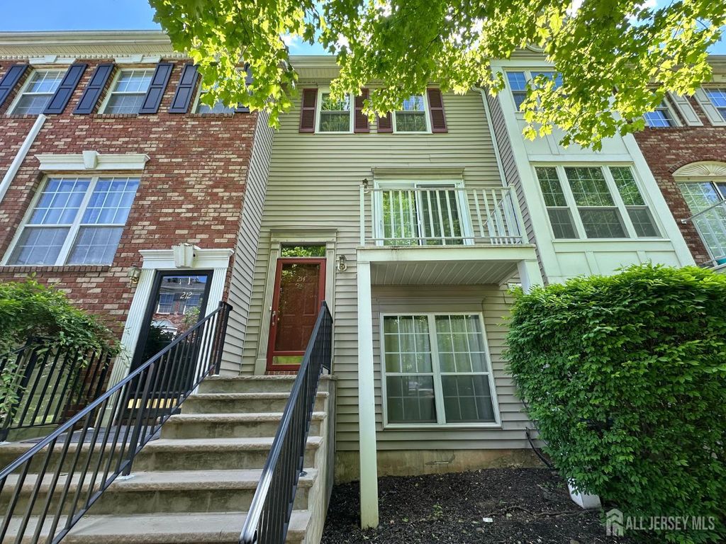 214 Sapphire Lane, Franklin Twsp, NJ 08823