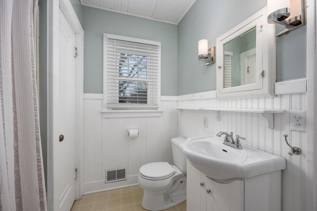 155 Dartmouth Avenue, Holland, MI 49423