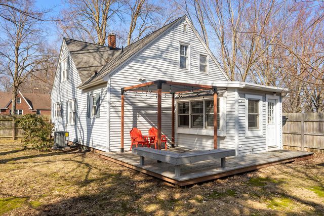 155 Dartmouth Avenue, Holland, MI 49423