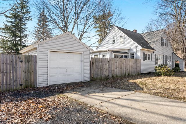 155 Dartmouth Avenue, Holland, MI 49423