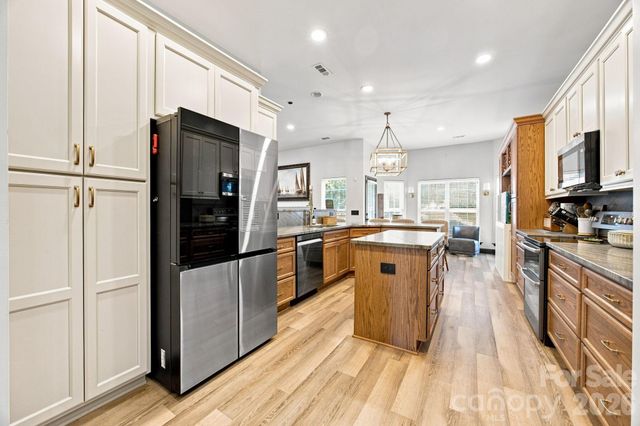 9900 Tufts Drive, Mint Hill, NC 28227