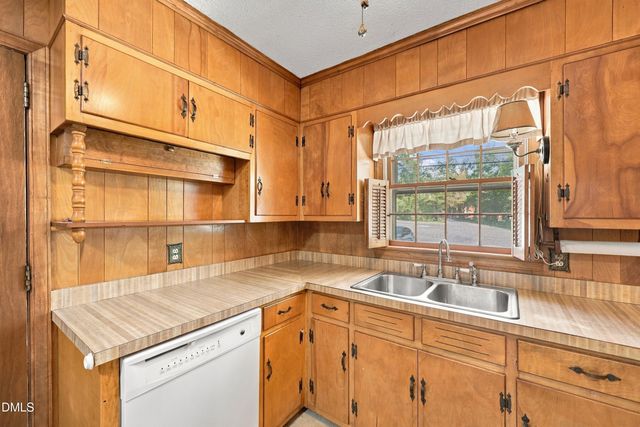 1918 W Front Street, Burlington, NC 27215