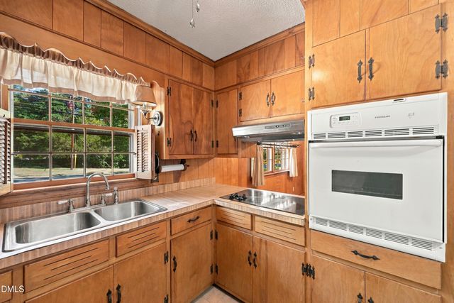 1918 W Front Street, Burlington, NC 27215