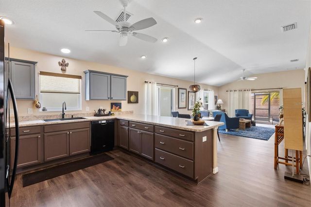 2464 NELLIE RD, The Villages, FL 32163