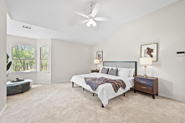 111 Trinity ST, Cedar Creek, TX 78612