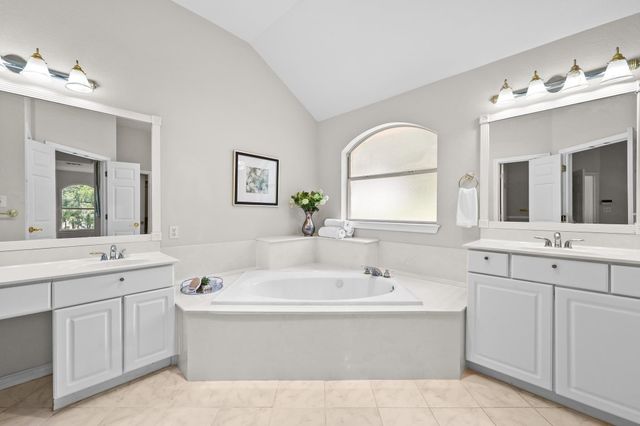 111 Trinity ST, Cedar Creek, TX 78612