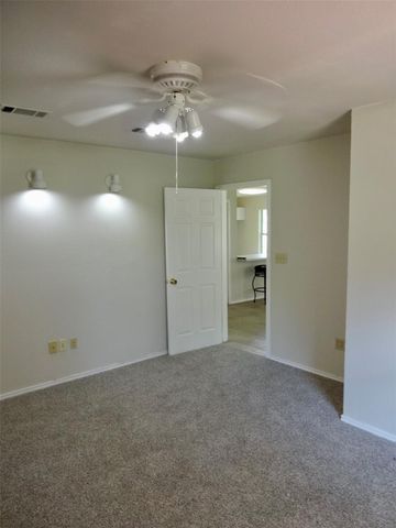 111 Trinity ST, Cedar Creek, TX 78612