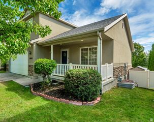10805 S PINE GROVE WAY, South Jordan, UT 84009