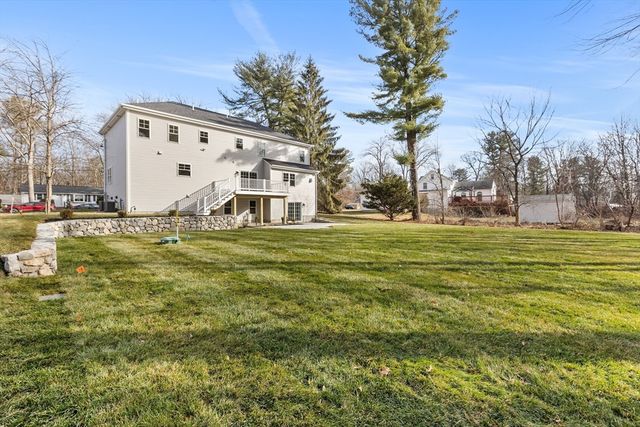 23 County Rd, Burlington, MA 01803