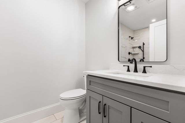 23 County Rd, Burlington, MA 01803