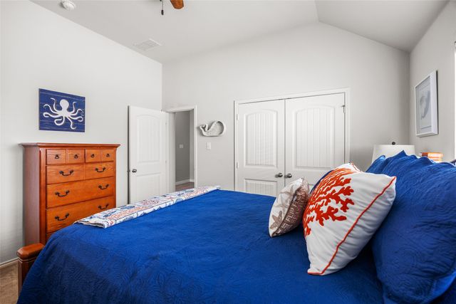 1009 Prairie Heights Drive, Fort Worth, TX 76108