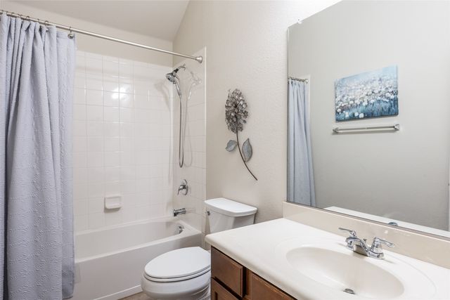 1009 Prairie Heights Drive, Fort Worth, TX 76108