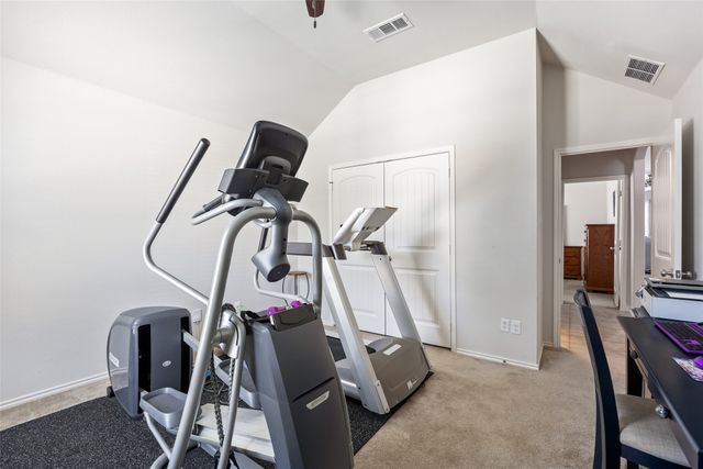 1009 Prairie Heights Drive, Fort Worth, TX 76108