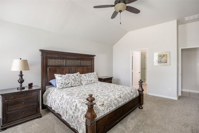 1009 Prairie Heights Drive, Fort Worth, TX 76108