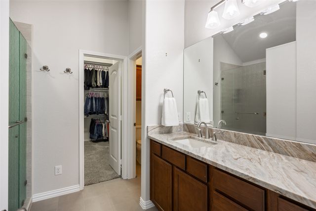1009 Prairie Heights Drive, Fort Worth, TX 76108