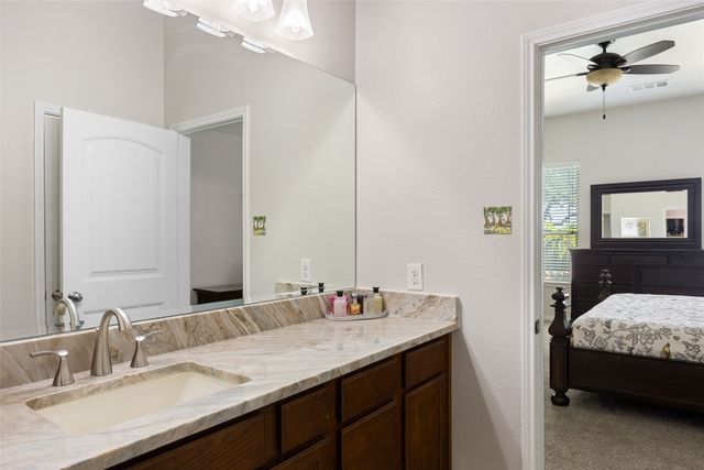 1009 Prairie Heights Drive, Fort Worth, TX 76108