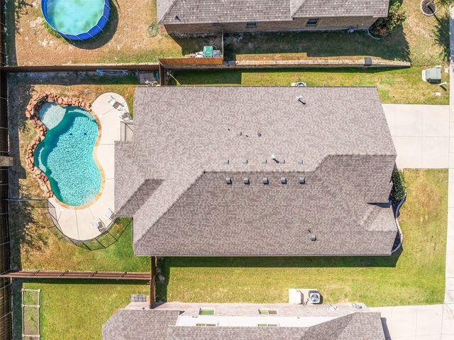 1009 Prairie Heights Drive, Fort Worth, TX 76108