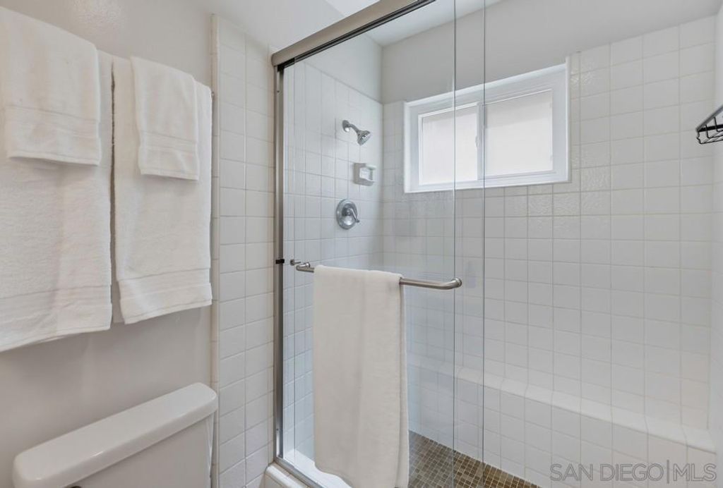Image 25 of property listing at 4563 Narragansett Avenue, San Diego, CA 92107