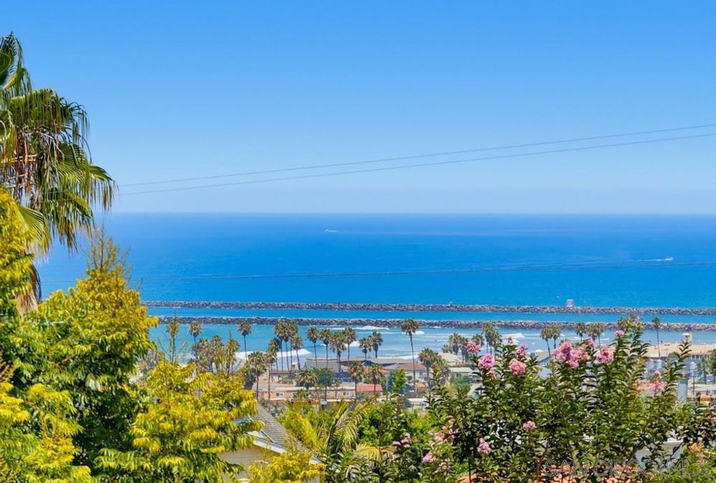 Image 50 of property listing at 4563 Narragansett Avenue, San Diego, CA 92107