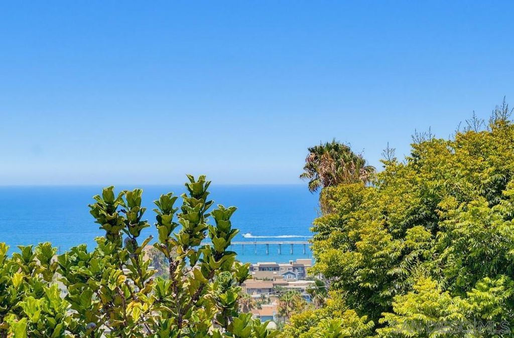 Image 54 of property listing at 4563 Narragansett Avenue, San Diego, CA 92107