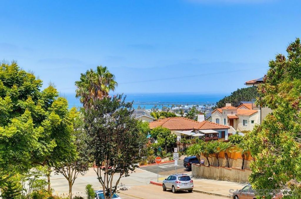 Image 62 of property listing at 4563 Narragansett Avenue, San Diego, CA 92107