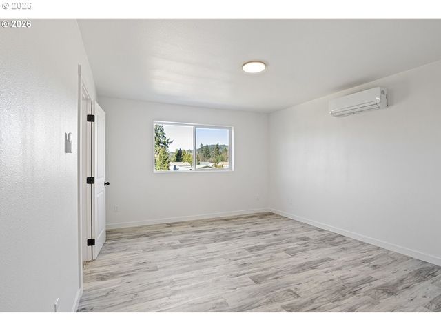 172 ALLISON Ave, Sutherlin, OR 97479