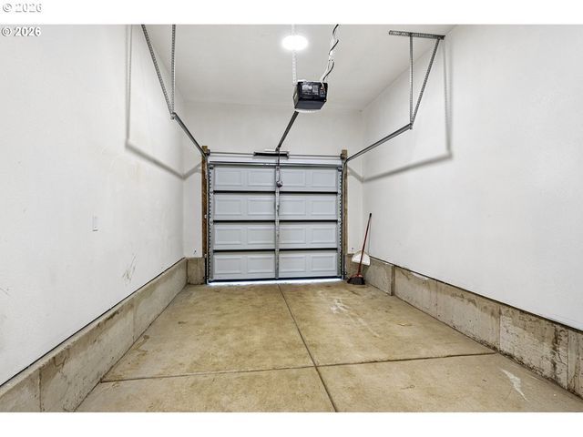 172 ALLISON Ave, Sutherlin, OR 97479