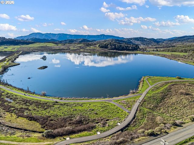 172 ALLISON Ave, Sutherlin, OR 97479