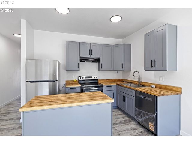 172 ALLISON Ave, Sutherlin, OR 97479