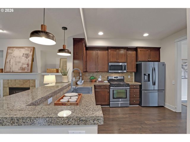 10533 Ne AVERY Way, Hillsboro, OR 97006