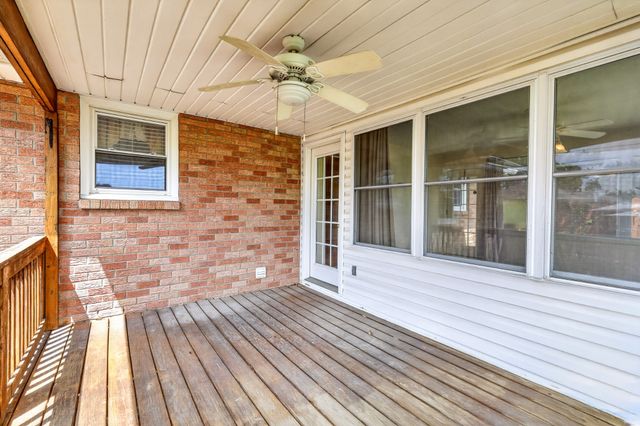 8308 Terry Ln, Hermitage, TN 37076