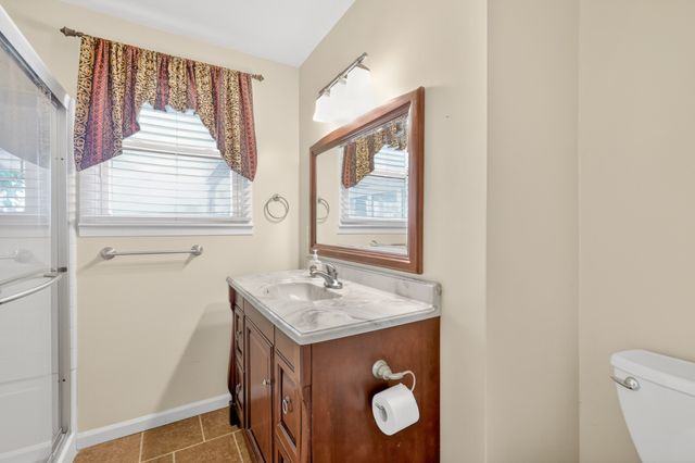 8308 Terry Ln, Hermitage, TN 37076