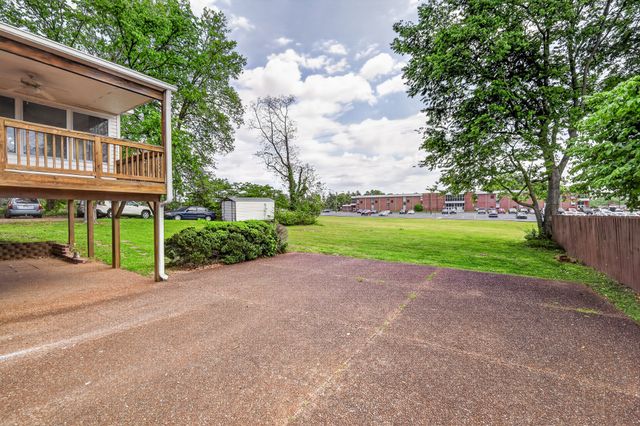 8308 Terry Ln, Hermitage, TN 37076